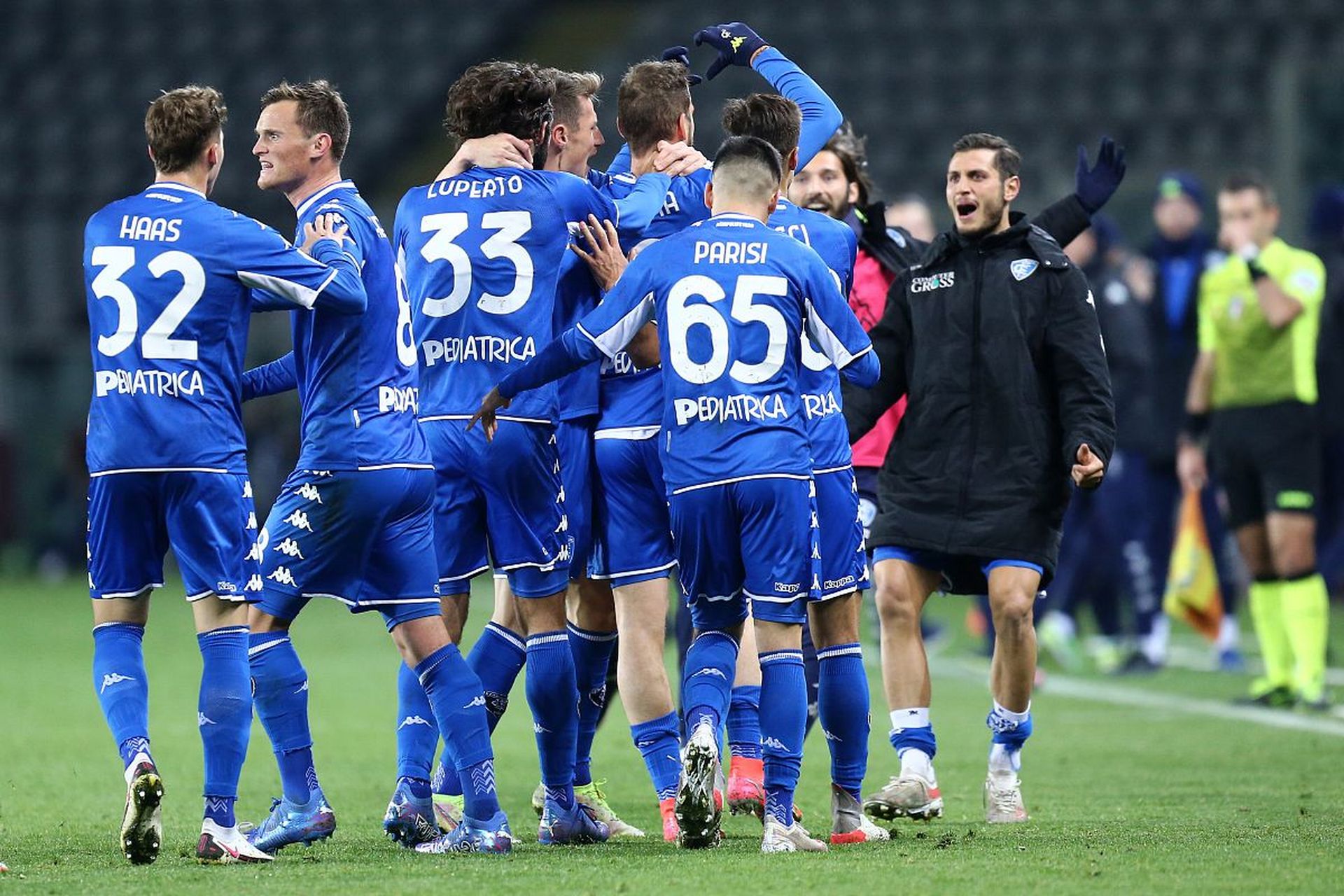 虽然他没有 虽然他没有